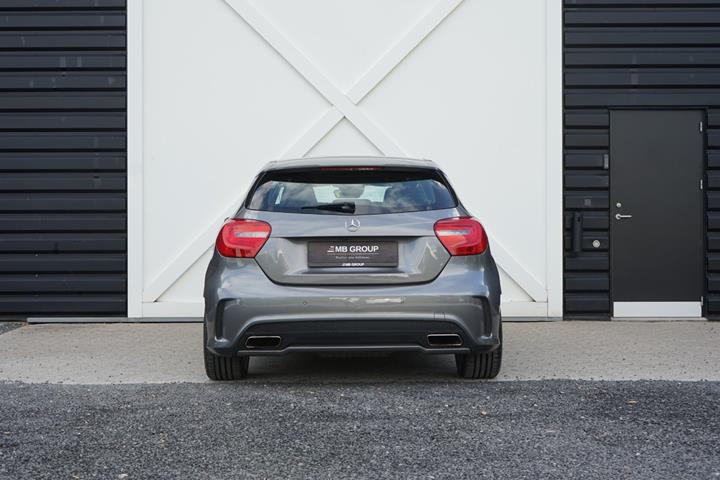 Grå Mercedes A45 fra 2014