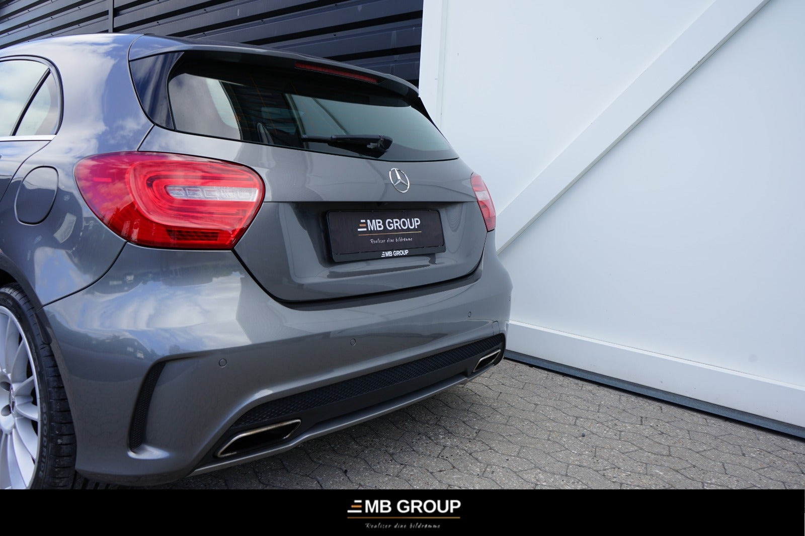 Grå Mercedes A45 fra 2014