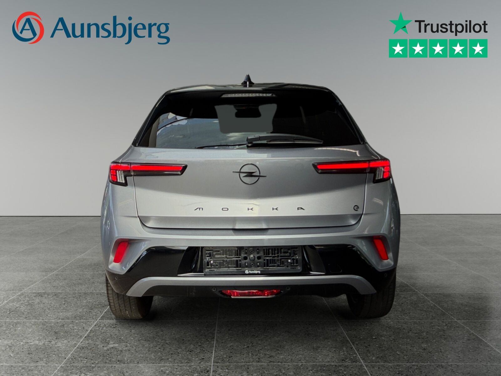 Sølv Opel Mokka-e fra 2025