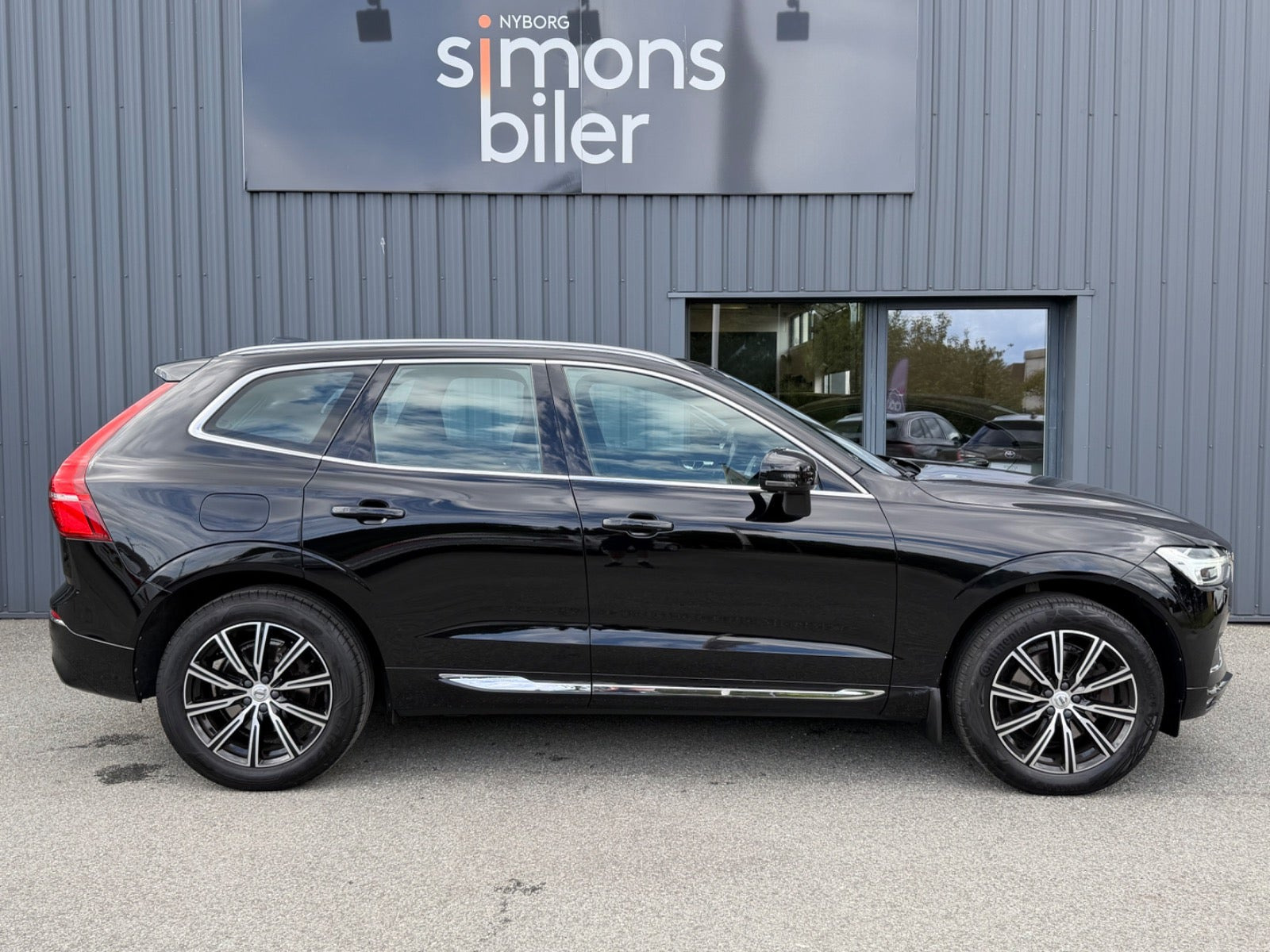 Sort Volvo XC60 fra 2020