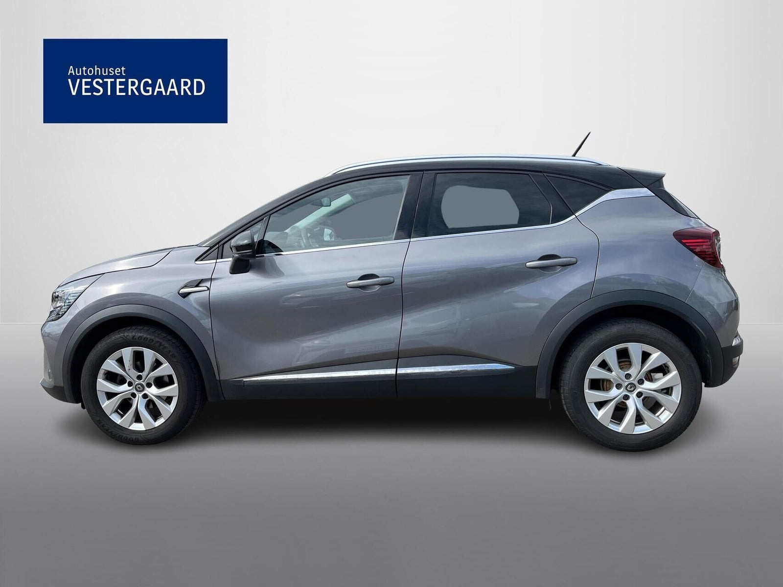 Grå Renault Captur fra 2020