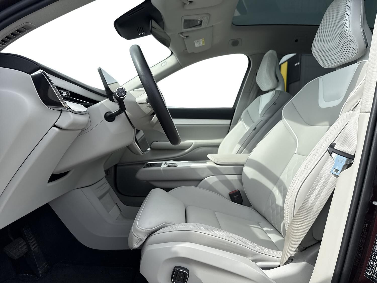 Rød Volvo EX90 fra 2025