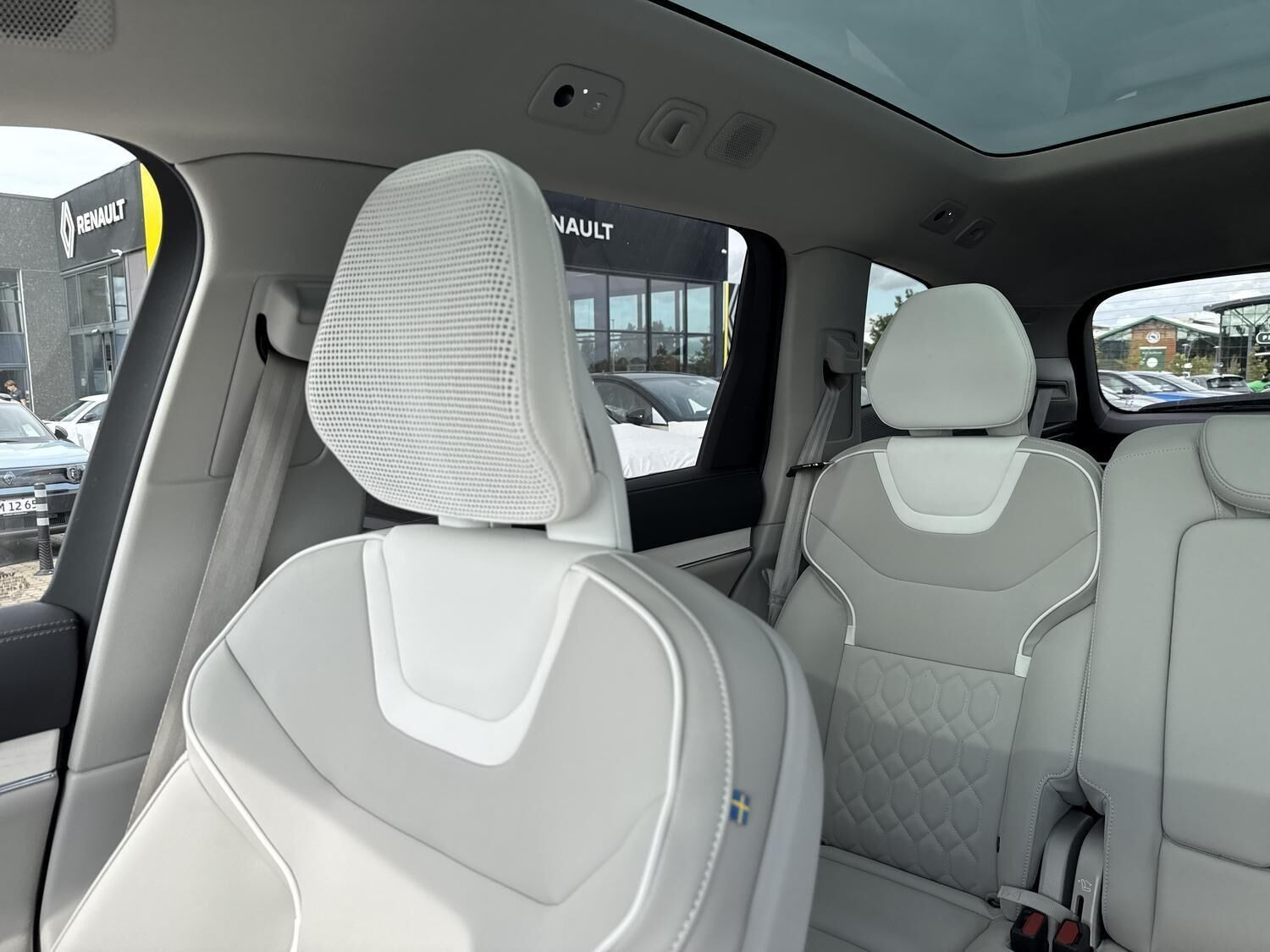Rød Volvo EX90 fra 2025
