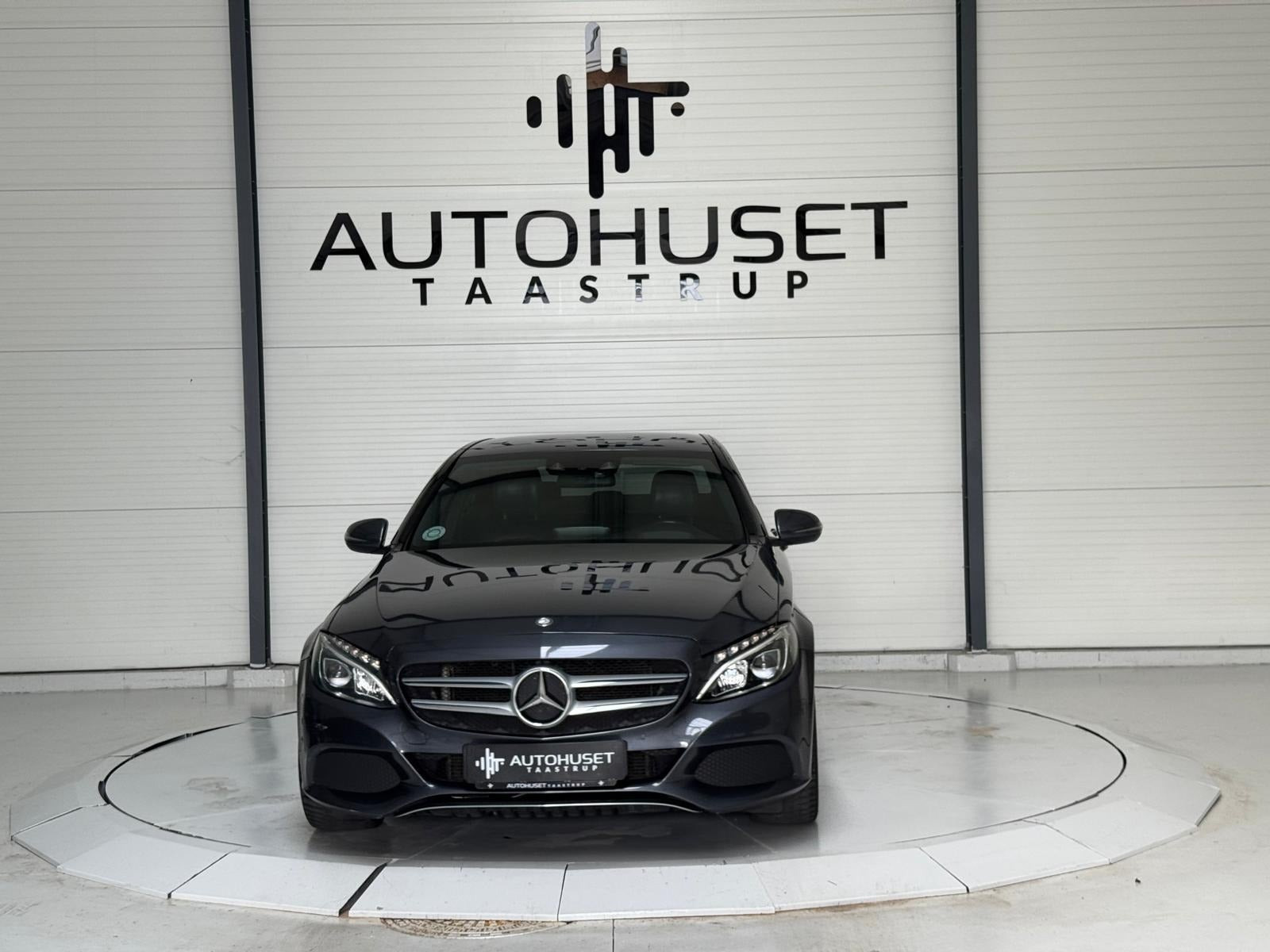 Grå Mercedes C200 d fra 2015