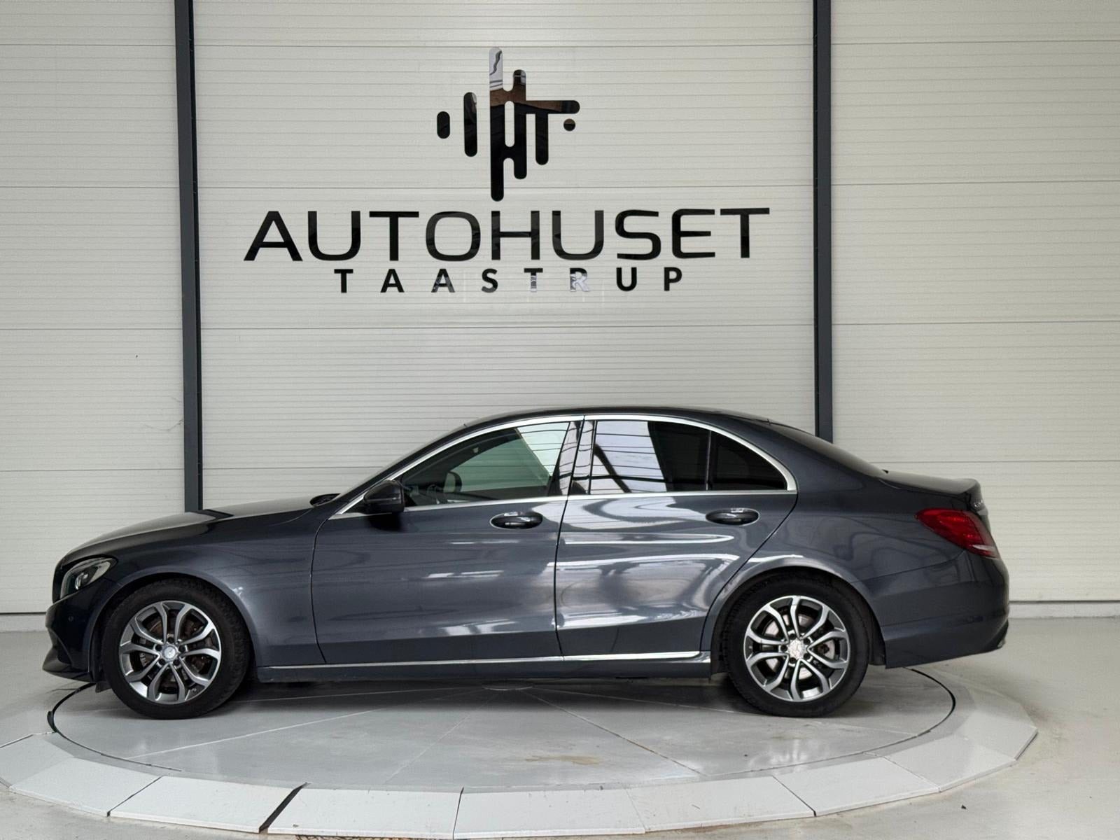Grå Mercedes C200 d fra 2015