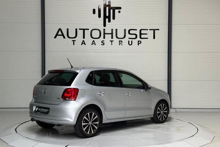 Sølv VW Polo fra 2013