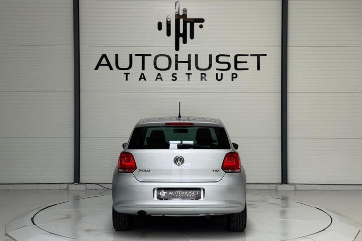 Sølv VW Polo fra 2013