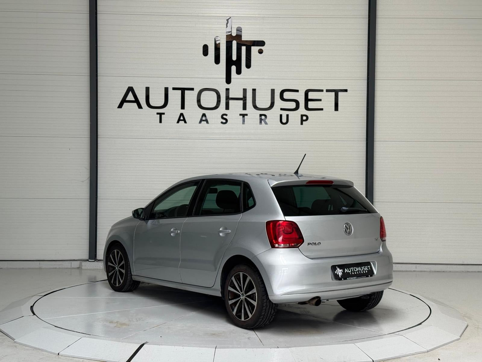 Sølv VW Polo fra 2013