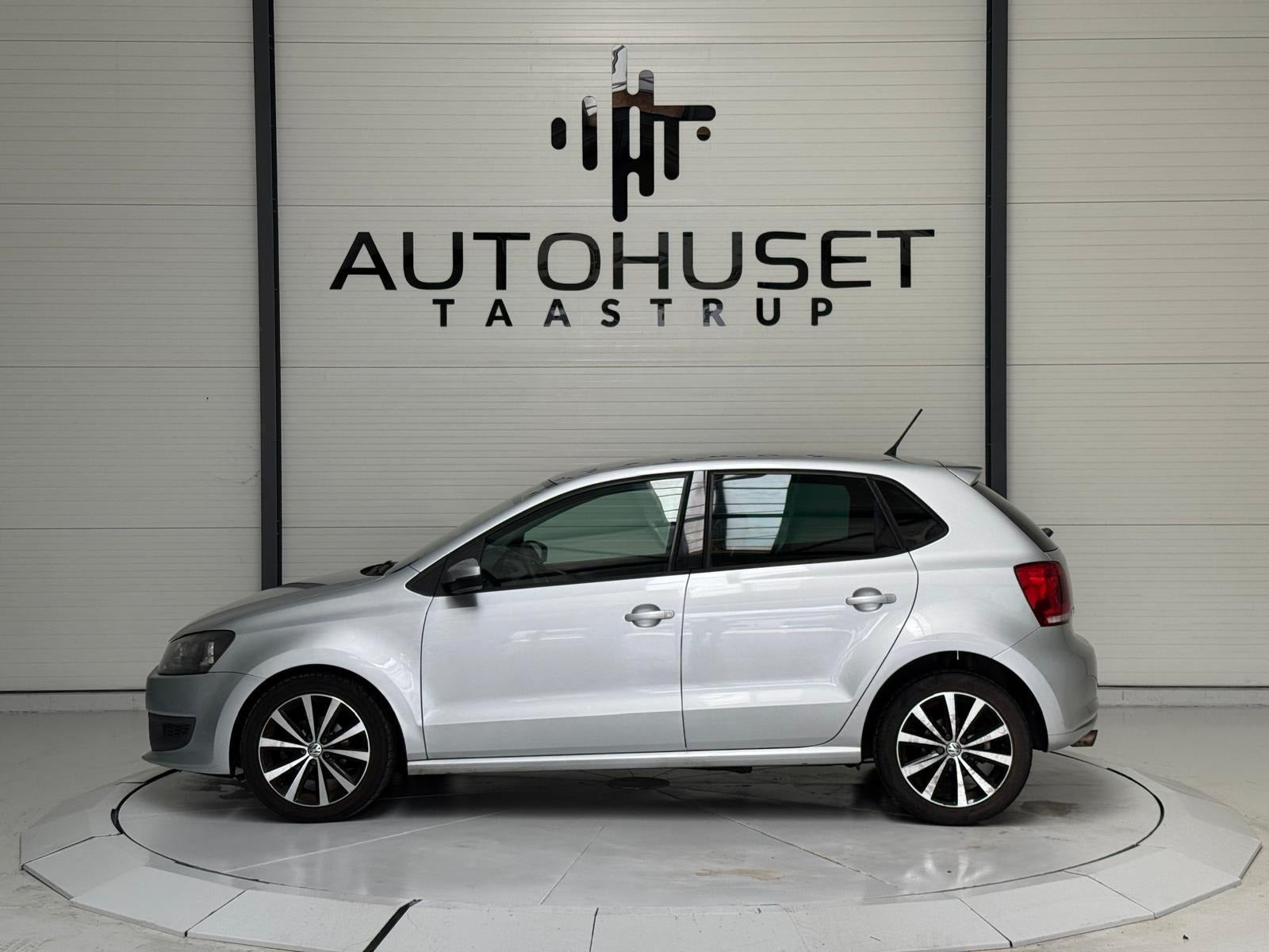 Sølv VW Polo fra 2013