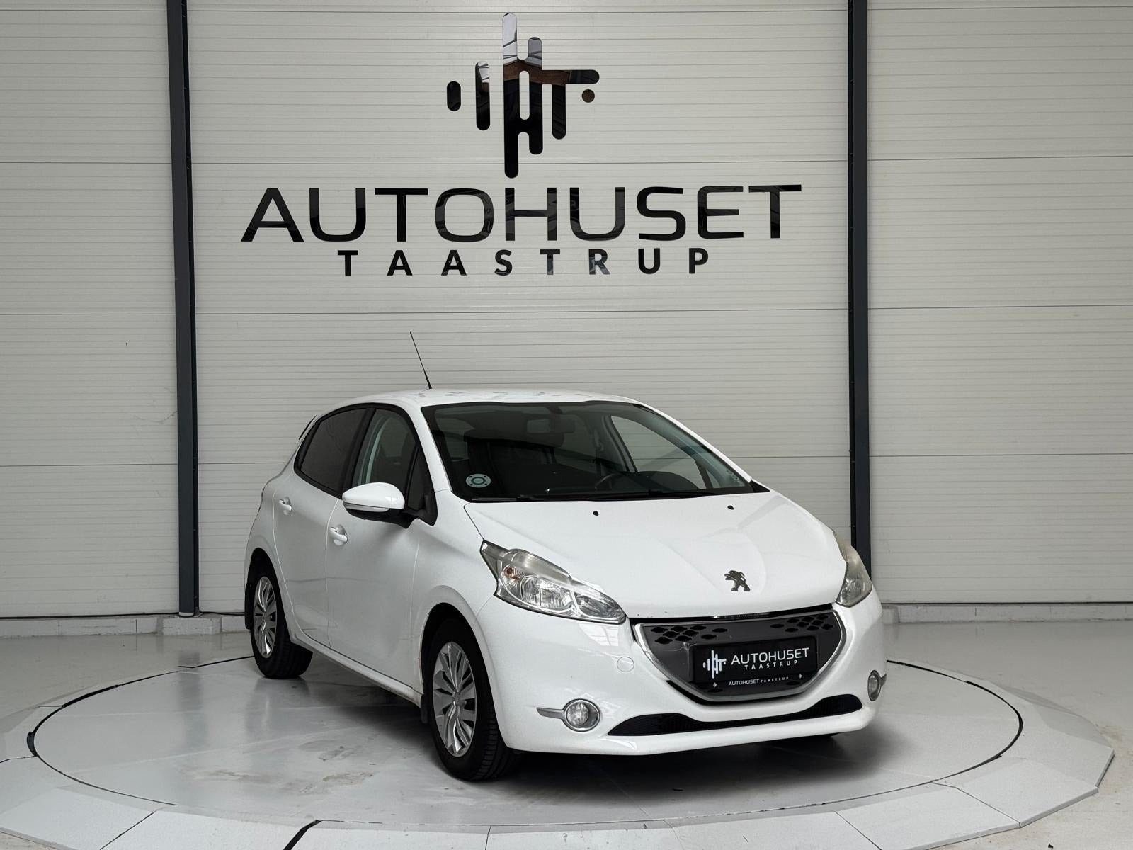 Hvid Peugeot 208 fra 2012