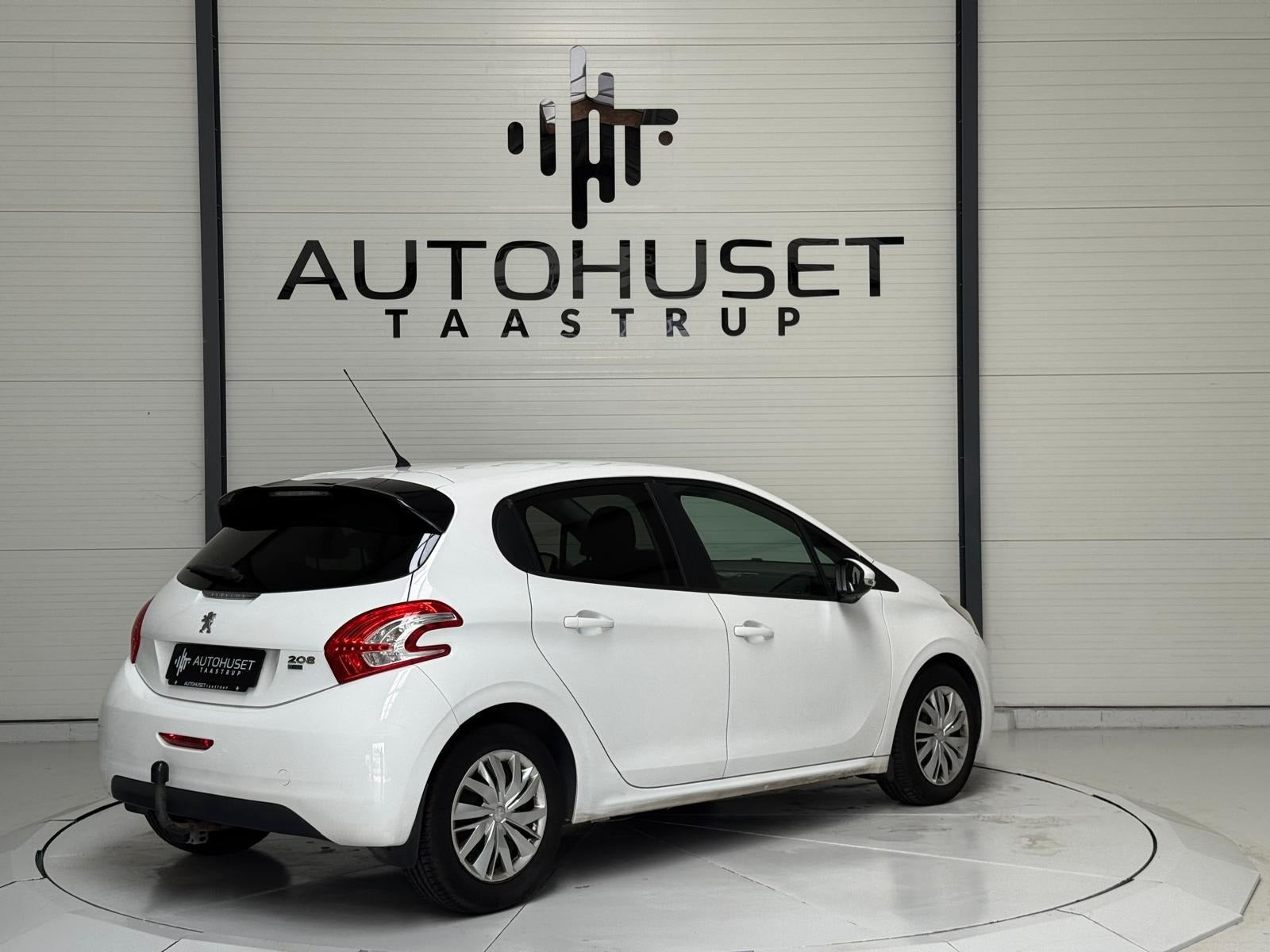 Hvid Peugeot 208 fra 2012