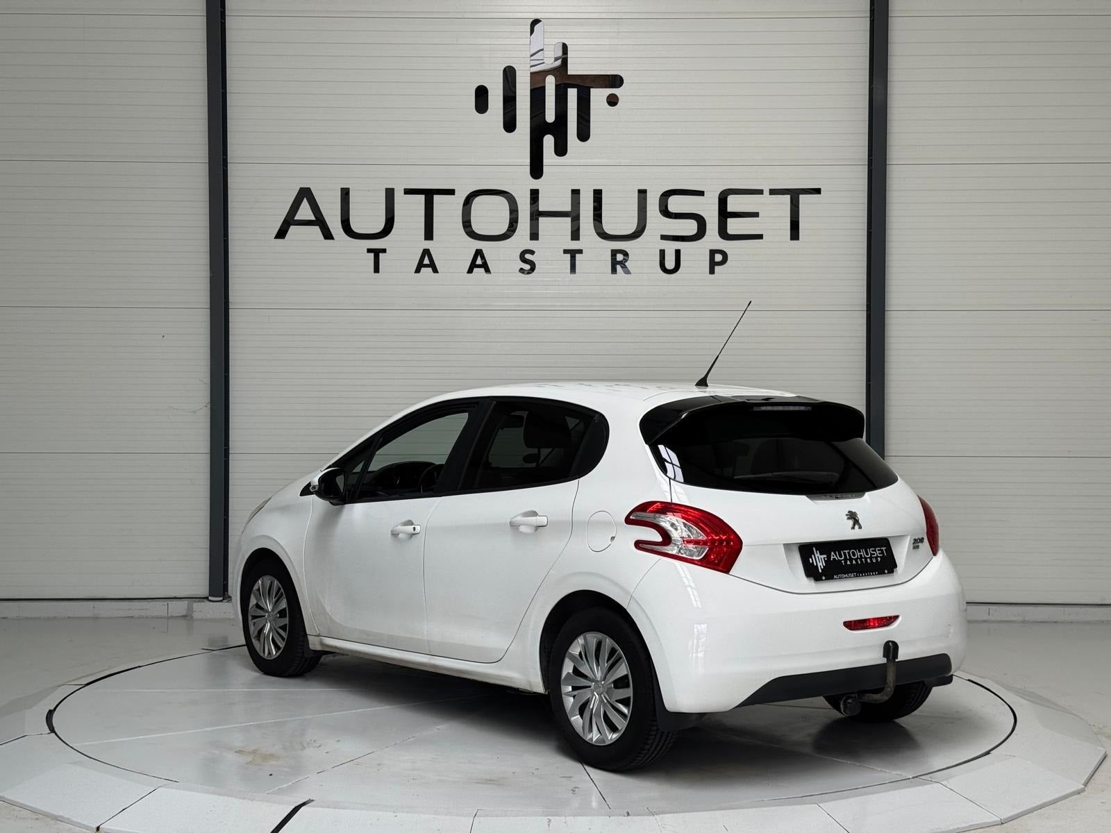 Hvid Peugeot 208 fra 2012