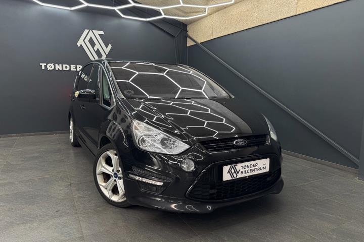 Sort Ford S-MAX fra 2014