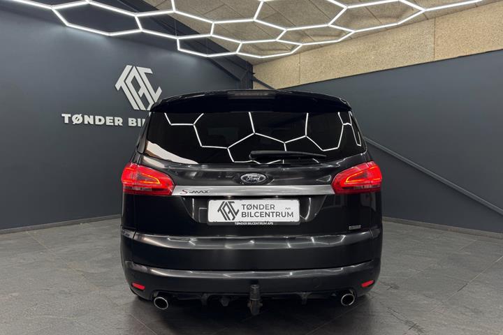 Sort Ford S-MAX fra 2014
