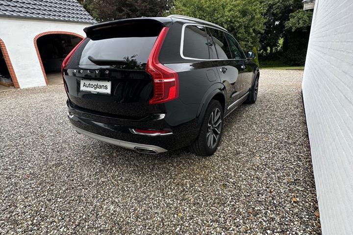 Sort Volvo XC90 fra 2019