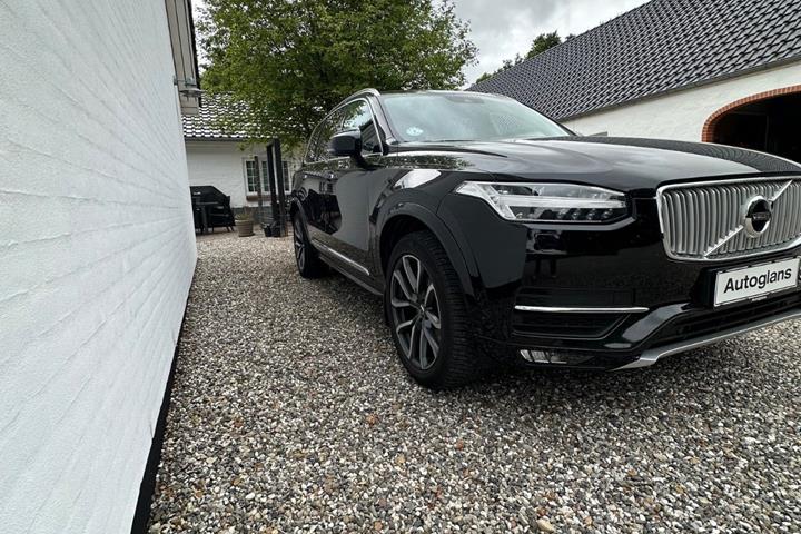 Sort Volvo XC90 fra 2019