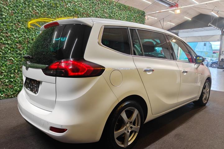 undefined Opel Zafira Tourer fra 2013