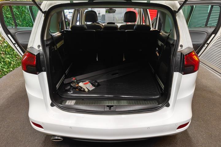 undefined Opel Zafira Tourer fra 2013
