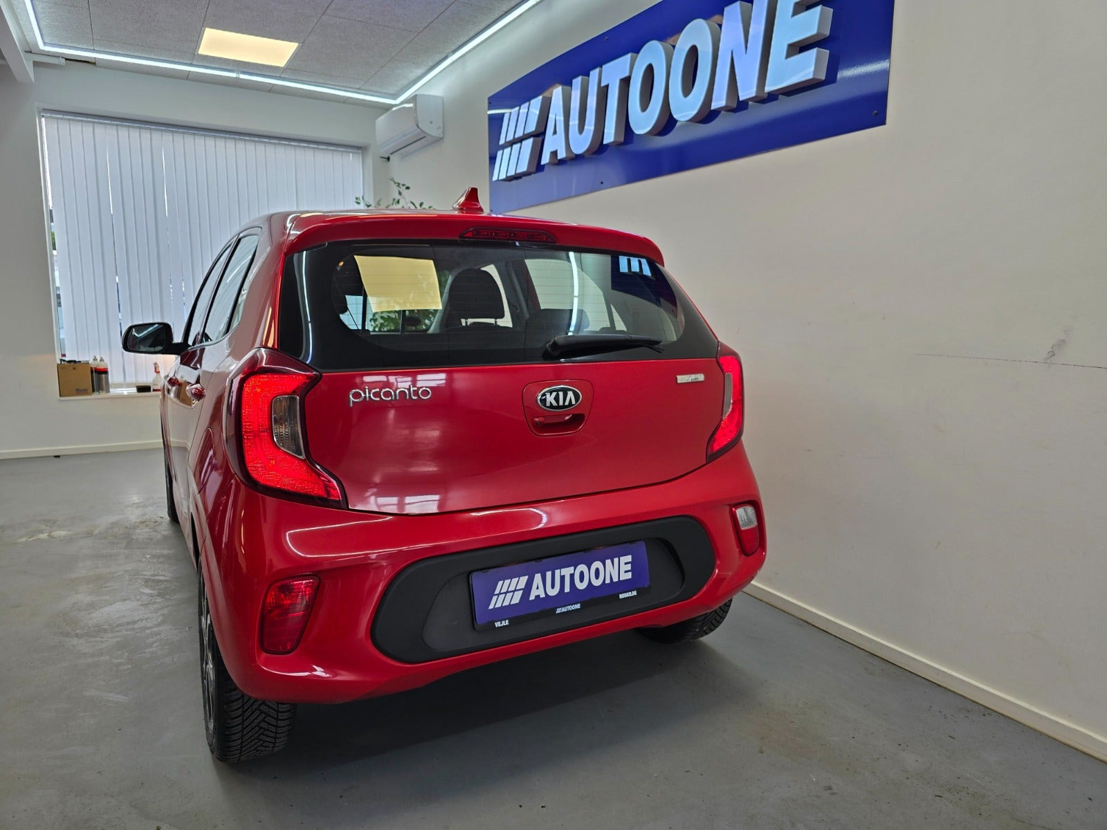 Rød Kia Picanto fra 2019