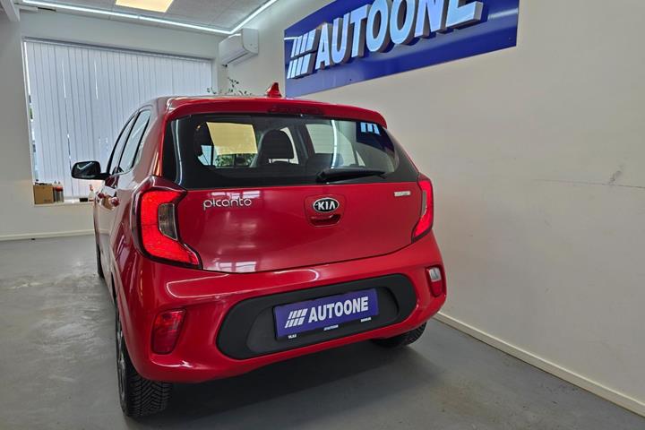 Rød Kia Picanto fra 2019