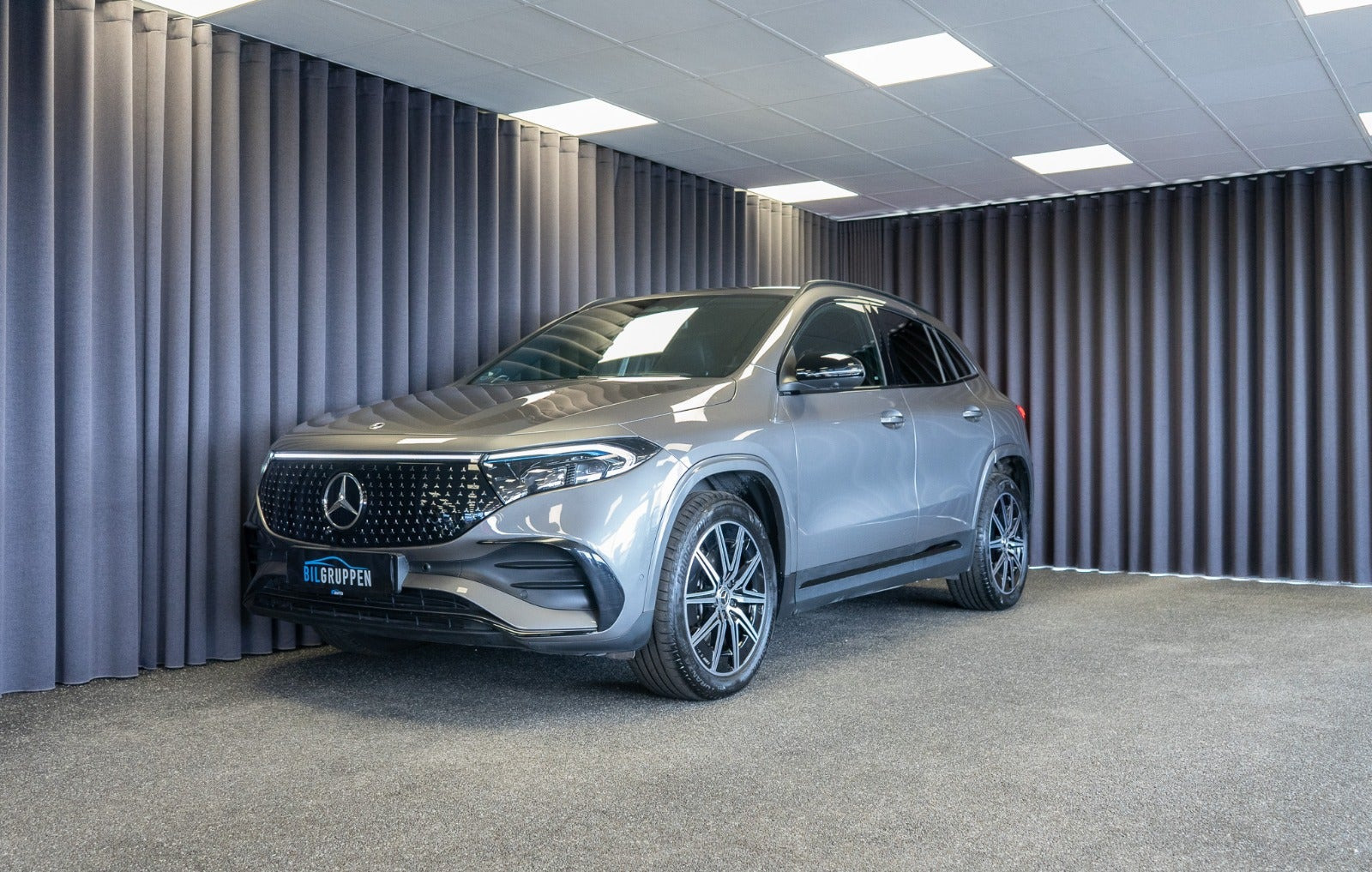 Grå Mercedes EQA250 fra 2024