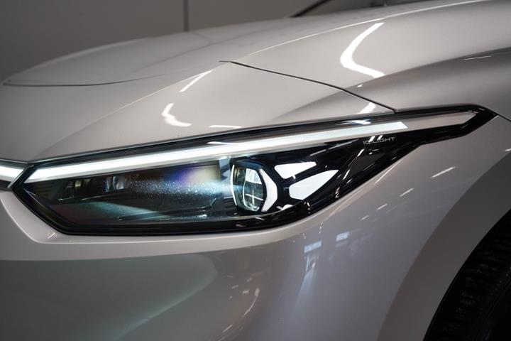 Sølv VW ID.7 fra 2025