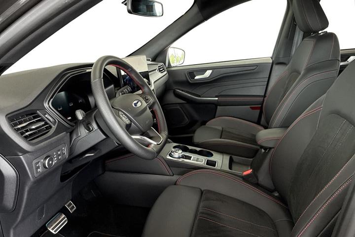 Grå Ford Kuga fra 2025