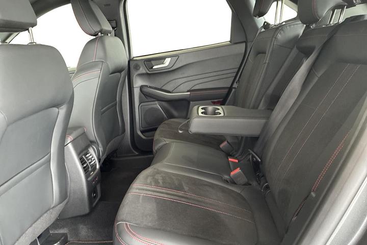 Grå Ford Kuga fra 2025