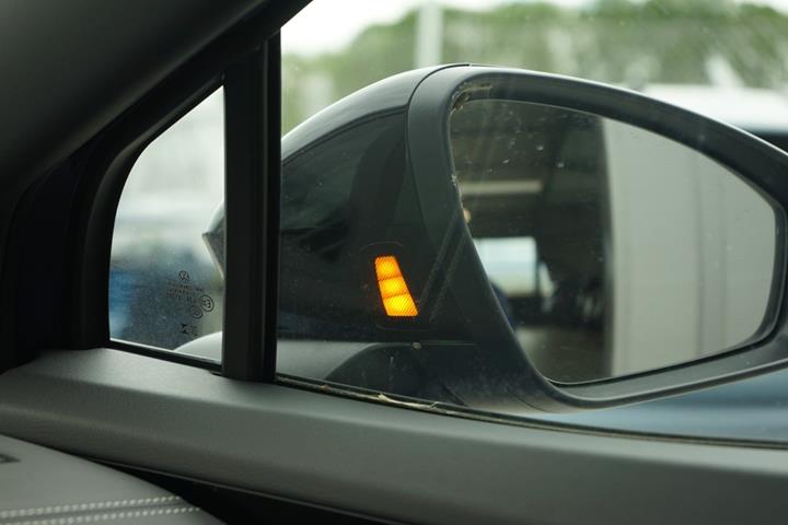 Blå VW ID.4 fra 2025