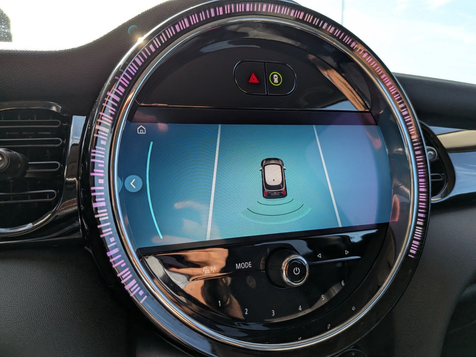 Blå Mini Cooper SE fra 2023