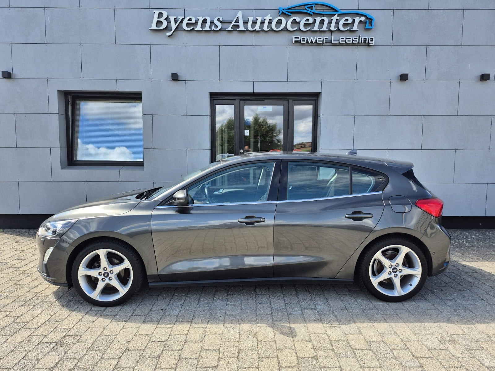 Grå Ford Focus fra 2020