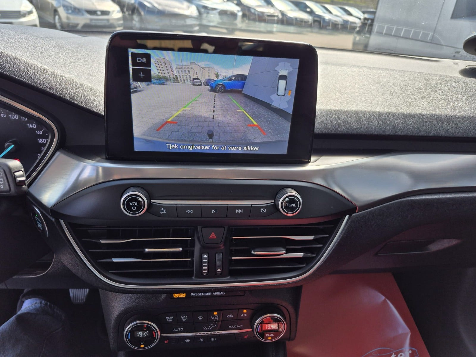 Grå Ford Focus fra 2020