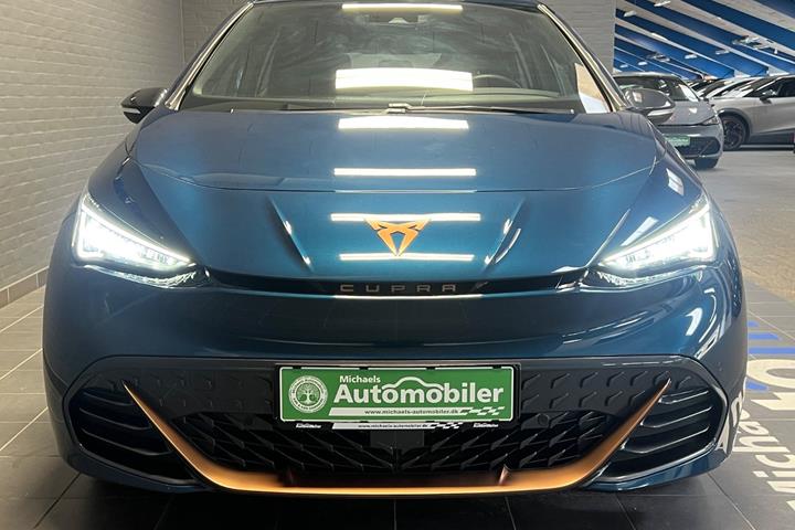 Blå Cupra Born fra 2024