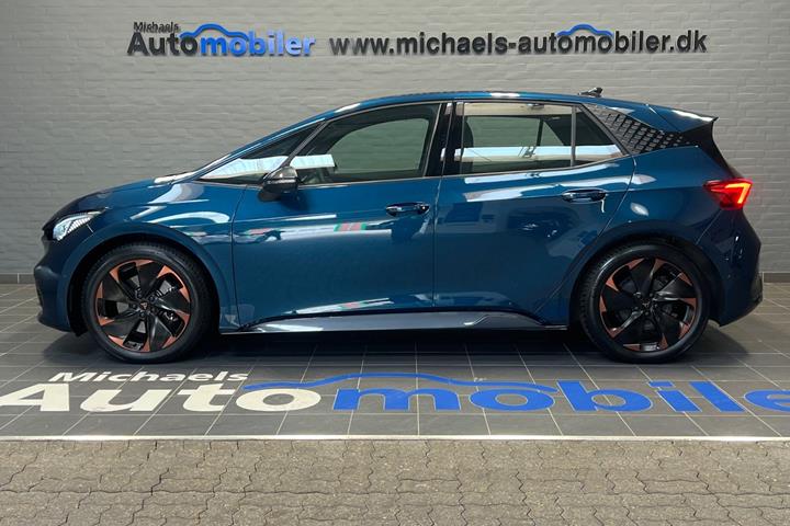 Blå Cupra Born fra 2024