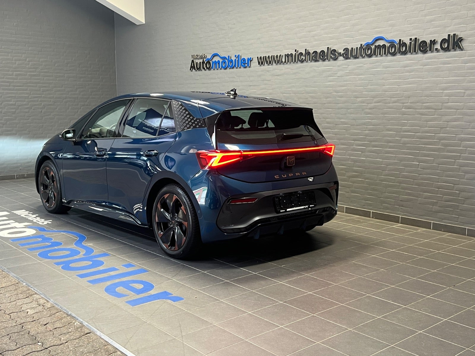 Blå Cupra Born fra 2024
