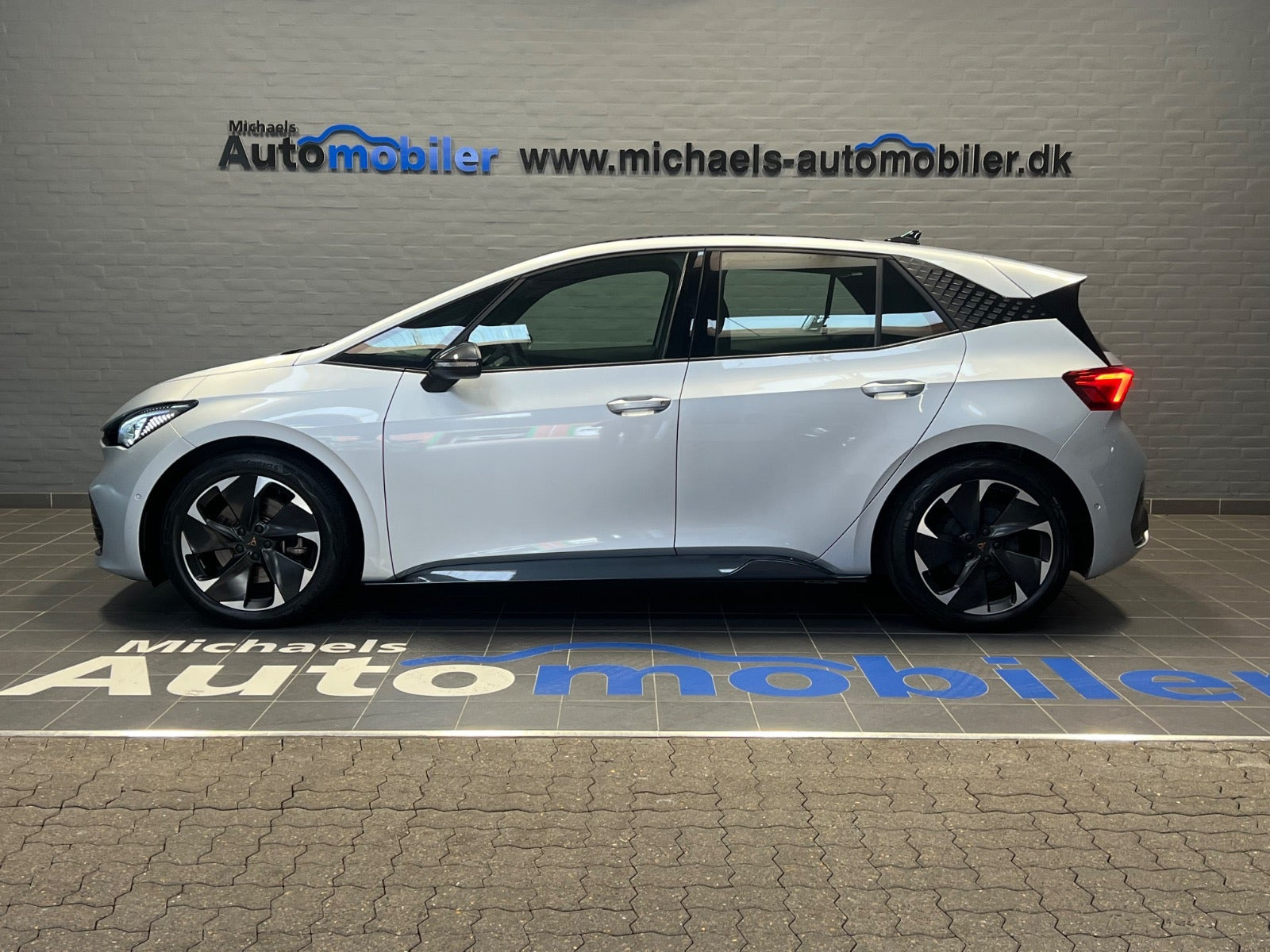 Sølv Cupra Born fra 2024