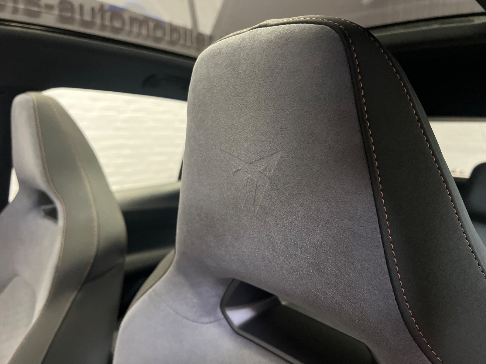 Sølv Cupra Born fra 2024