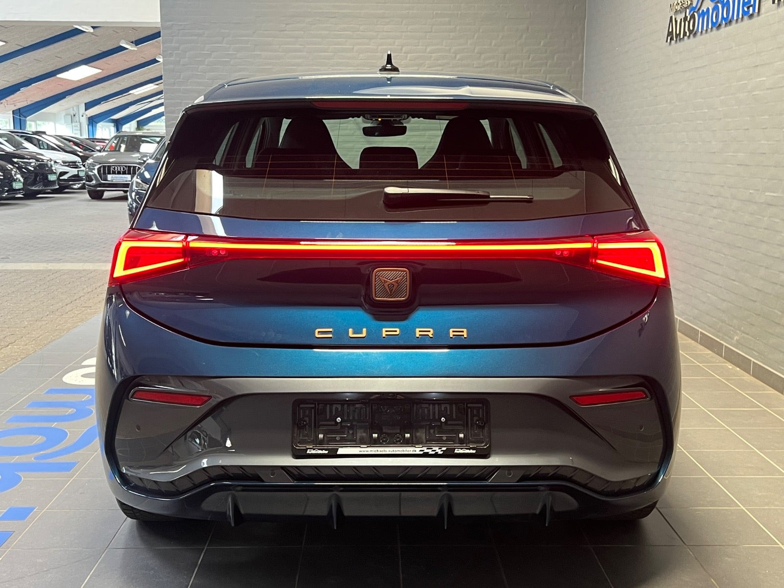 Blå Cupra Born fra 2023