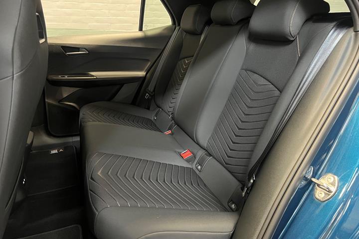 Blå Cupra Born fra 2023