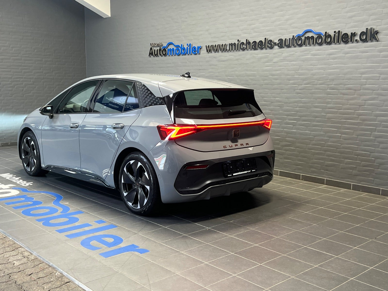 Grå Cupra Born fra 2022