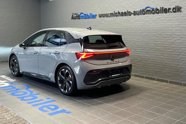 Grå Cupra Born fra 2022