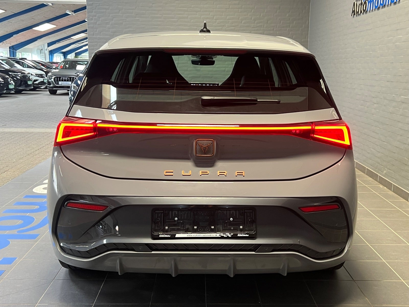 Grå Cupra Born fra 2022