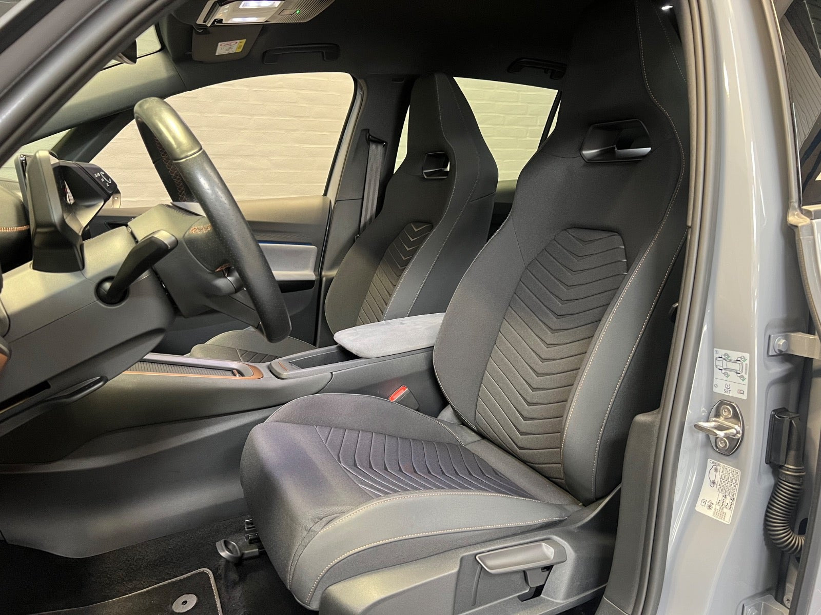 Grå Cupra Born fra 2022