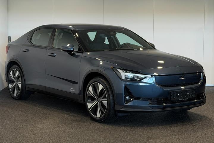 Blå Polestar 2 fra 2024