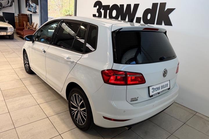 Hvid VW Golf Sportsvan fra 2017