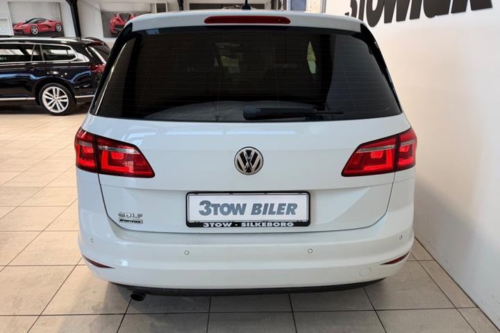 Hvid VW Golf Sportsvan fra 2017