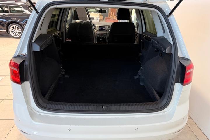 Hvid VW Golf Sportsvan fra 2017