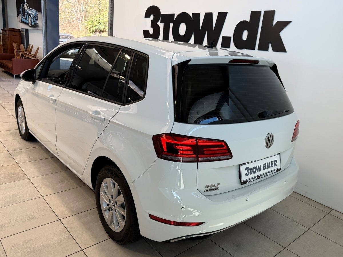 Hvid VW Golf Sportsvan fra 2019