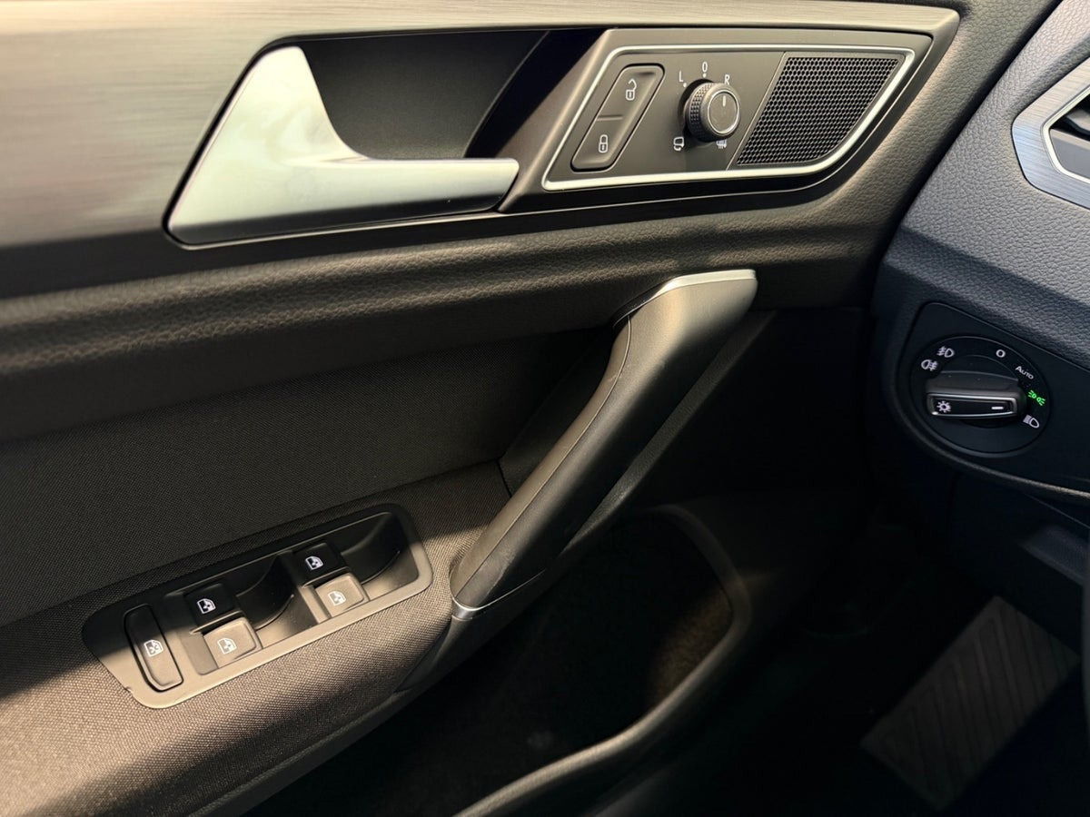 Hvid VW Golf Sportsvan fra 2019