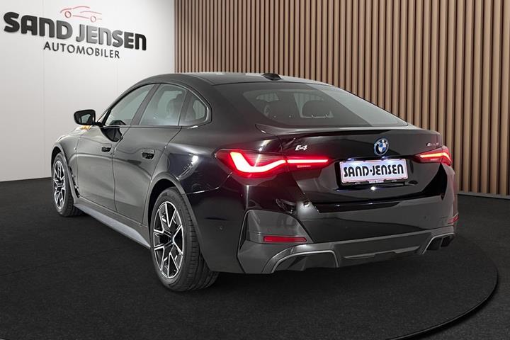 Sort BMW i4 fra 2024